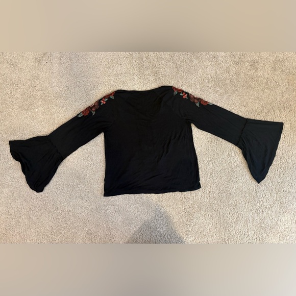 American Eagle Outfitters Black Top with Red Floral Embroidery - Picture 4 of 5